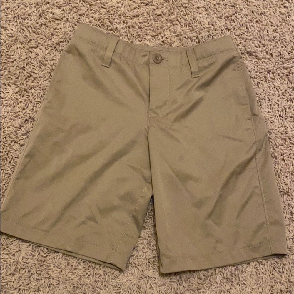 Khaki golf shorts